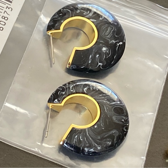 Gorjana 18K Gold Plated Paseo Arc Hoops -Black Marble Earrings 239-002-509-G - Picture 4 of 7